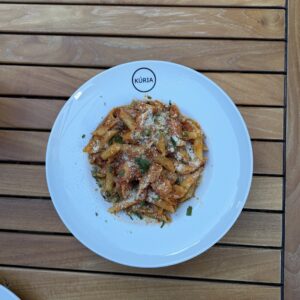 PENNE ALL’ARRABBIATA S KURACÍM MÄSOM